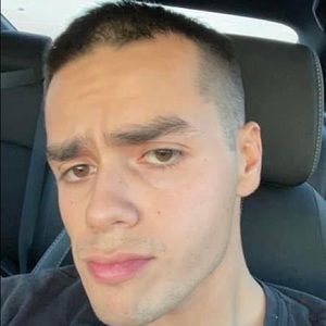 Meet your Posher, Christian